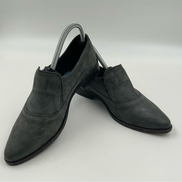 Free People Shoes - FREE People Gray Brady Leather Western Loafers. Size 37.